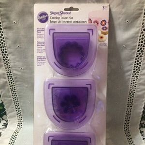 NEW Wilton Cutting Insert Set of 3 Layered Flowers